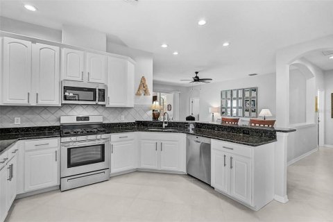 House in Lakewood Ranch, Florida 4 bedrooms, 194.54 sq.m. № 1888568 - photo 8