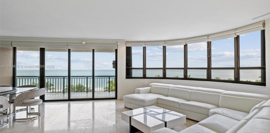 Condo à Bal Harbour, Floride, 3 chambres № 1977200