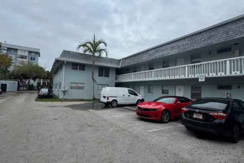 Estudio en el Condominio en Plantation, Florida  № 2047075