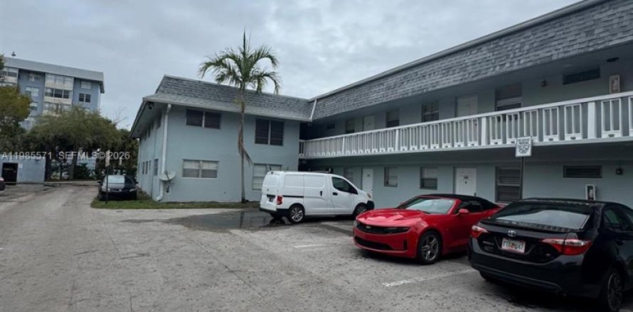 Estudio en el Condominio en Plantation, Florida  № 2047075