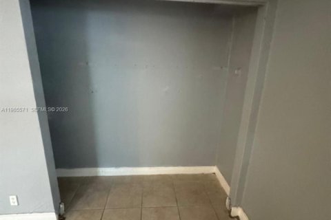 Condominio en alquiler en Plantation, Florida, 38.09 m2 № 2047075 - foto 10