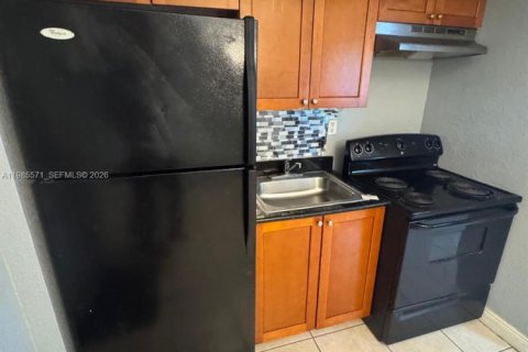 Condominio en alquiler en Plantation, Florida, 38.09 m2 № 2047075 - foto 5