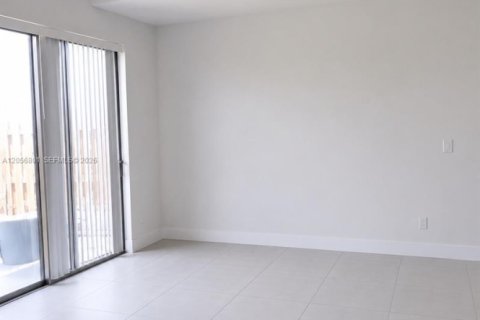 Adosado en Homestead, Florida 3 dormitorios, 135.45 m2 № 2251032