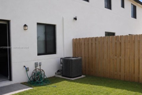 Adosado en venta en Homestead, Florida, 3 dormitorios, 135.45 m2 № 2251032 - foto 13