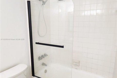 Купить кондоминиум в Авентура, Флорида 2 спальни, 149.11м2, № 1814481 - фото 28