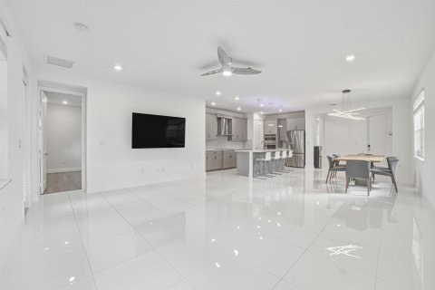 Villa ou maison à louer à Deerfield Beach, Floride: 4 chambres, 202.43 m2 № 2411792 - photo 9