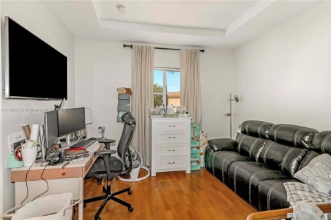 Adosado en alquiler en Doral, Florida, 3 dormitorios, 135.82 m2 № 1949472 - foto 13