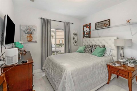 Adosado en alquiler en Doral, Florida, 3 dormitorios, 135.82 m2 № 1949472 - foto 11