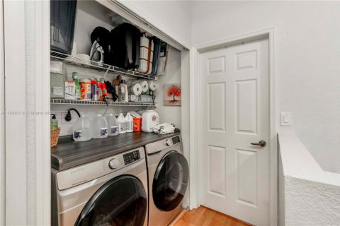 Adosado en alquiler en Doral, Florida, 3 dormitorios, 135.82 m2 № 1949472 - foto 20
