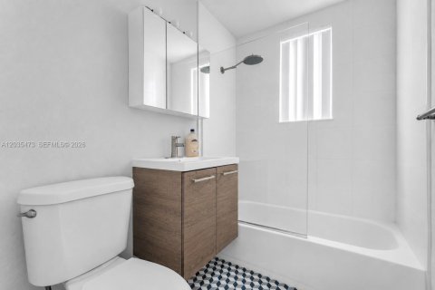 Apartamento en alquiler en South Miami, Florida, 2 dormitorios № 2085896 - foto 10