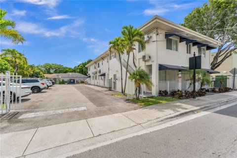 Apartamento en alquiler en South Miami, Florida, 2 dormitorios № 2085896 - foto 15