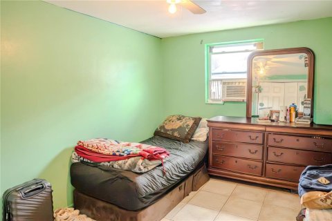 Commercial property in Dunedin, Florida 4 bedrooms, 129.32 sq.m. № 2209788 - photo 11