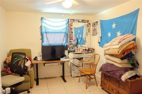Commercial property in Dunedin, Florida 4 bedrooms, 129.32 sq.m. № 2209788 - photo 5