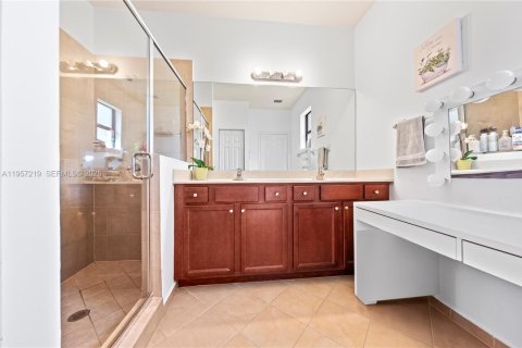 Adosado en venta en Homestead, Florida, 3 dormitorios, 147.44 m2 № 2011422 - foto 18