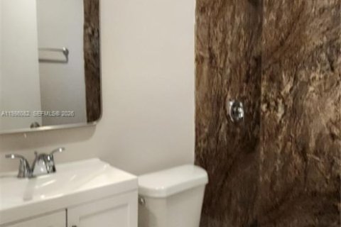 Villa ou maison à louer à Hallandale Beach, Floride: 3 chambres, 413.23 m2 № 2047929 - photo 9