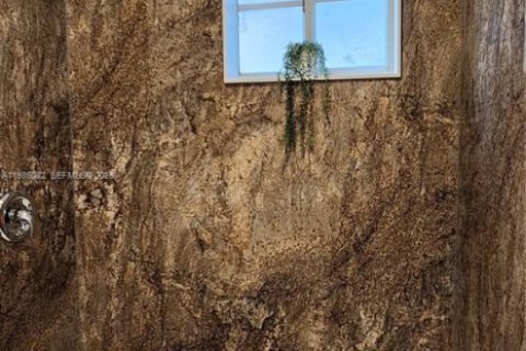 Villa ou maison à louer à Hallandale Beach, Floride: 3 chambres, 413.23 m2 № 2047929 - photo 10