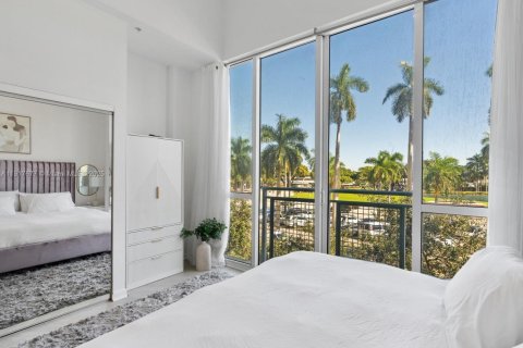 Condominio en alquiler en Miami, Florida, 1 dormitorio, 92.9 m2 № 1972318 - foto 22