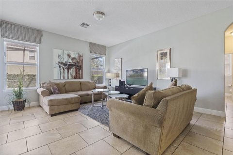 House in Davenport, Florida 7 bedrooms, 331.48 sq.m. № 1430252 - photo 16
