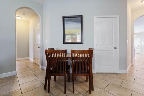 House in Davenport, Florida 7 bedrooms, 331.48 sq.m. № 1430252 - photo 15