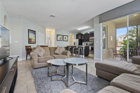 House in Davenport, Florida 7 bedrooms, 331.48 sq.m. № 1430252 - photo 18