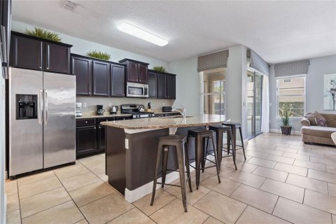 House in Davenport, Florida 7 bedrooms, 331.48 sq.m. № 1430252 - photo 10