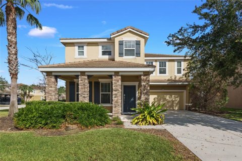House in Davenport, Florida 7 bedrooms, 331.48 sq.m. № 1430252 - photo 1