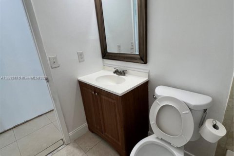 Commercial property in Miami, Florida 1 bedroom, 131.36 sq.m. № 1809525 - photo 7