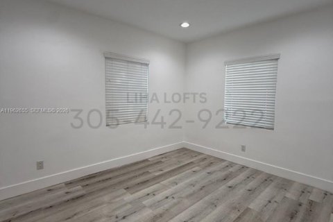 Apartamento en alquiler en Miami, Florida, 2 dormitorios, 74.32 m2 № 2023808 - foto 7