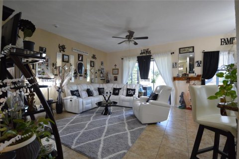 Купить виллу или дом в Пайнсиана, Флорида 6 комнат, 170.57м2, № 1802968 - фото 16