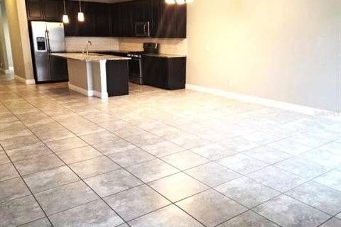 Adosado en venta en Winter Garden, Florida, 3 dormitorios, 173.54 m2 № 2381096 - foto 5