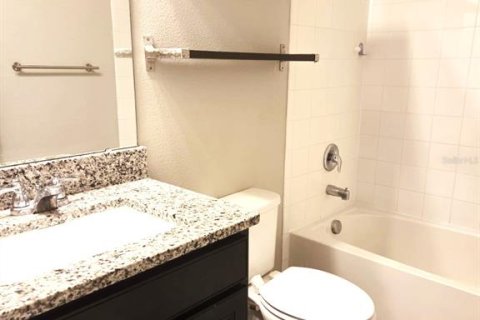 Adosado en venta en Winter Garden, Florida, 3 dormitorios, 173.54 m2 № 2381096 - foto 14