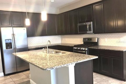Adosado en venta en Winter Garden, Florida, 3 dormitorios, 173.54 m2 № 2381096 - foto 27