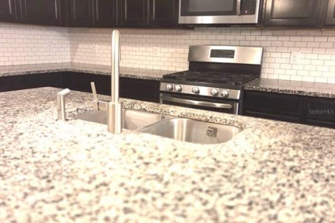 Adosado en venta en Winter Garden, Florida, 3 dormitorios, 173.54 m2 № 2381096 - foto 30