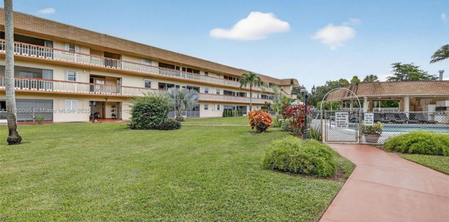 Condo à Hollywood, Floride, 2 chambres № 1970346