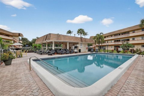 Copropriété à vendre à Hollywood, Floride: 2 chambres, 100.15 m2 № 1970346 - photo 29