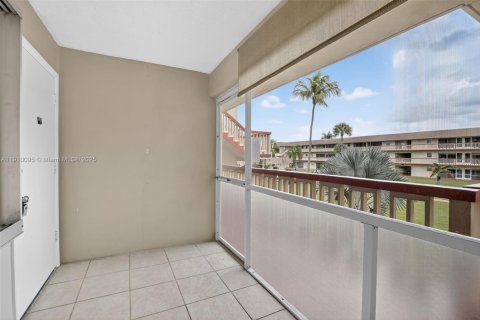 Copropriété à vendre à Hollywood, Floride: 2 chambres, 100.15 m2 № 1970346 - photo 3