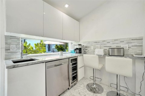 Villa ou maison à louer à Fort Lauderdale, Floride: 3 chambres, 164.62 m2 № 2042393 - photo 18