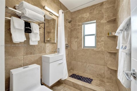 Villa ou maison à louer à Fort Lauderdale, Floride: 3 chambres, 164.62 m2 № 2042393 - photo 9