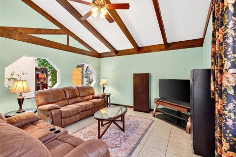 House in Dunnellon, Florida 3 bedrooms, 195.47 sq.m. № 2196309 - photo 9