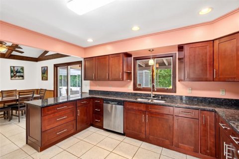 House in Dunnellon, Florida 3 bedrooms, 195.47 sq.m. № 2196309 - photo 21