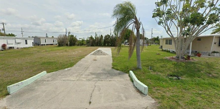 Land in Englewood, Florida № 2162064