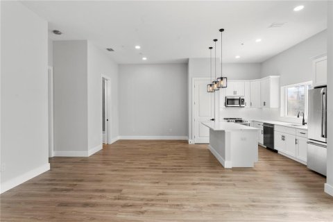 Adosado en venta en Treasure Island, Florida, 5 dormitorios, 244.7 m2 № 1822863 - foto 13