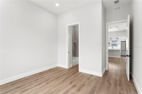 Adosado en venta en Treasure Island, Florida, 5 dormitorios, 244.7 m2 № 1822863 - foto 19