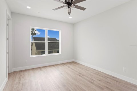Adosado en venta en Treasure Island, Florida, 5 dormitorios, 244.7 m2 № 1822863 - foto 28
