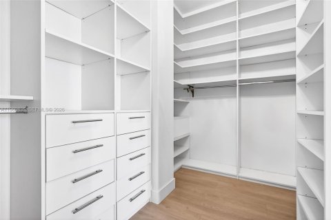 Снять в аренду кондоминиум в Майами, Флорида 3 спальни, 200.95м2, № 2050766 - фото 12