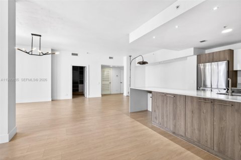 Снять в аренду кондоминиум в Майами, Флорида 3 спальни, 200.95м2, № 2050766 - фото 3