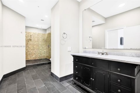 Снять в аренду кондоминиум в Майами, Флорида 3 спальни, 200.95м2, № 2050766 - фото 11