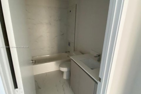 Copropriété à vendre à Miami, Floride: 2 chambres, 117.43 m2 № 1692758 - photo 9