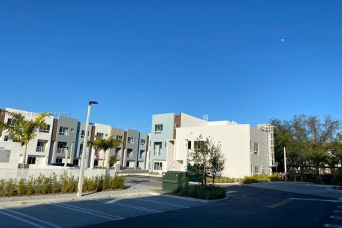 Copropriété à vendre à Miami, Floride: 2 chambres, 117.43 m2 № 1692758 - photo 15