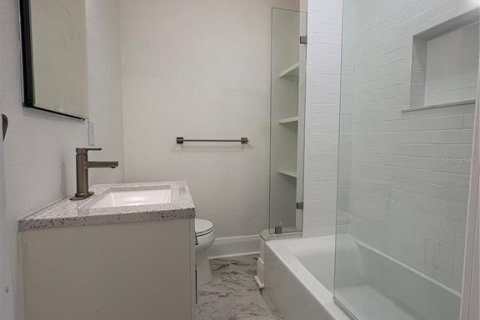 Casa en alquiler en Tampa, Florida, 3 dormitorios, 143.07 m2 № 2111683 - foto 12